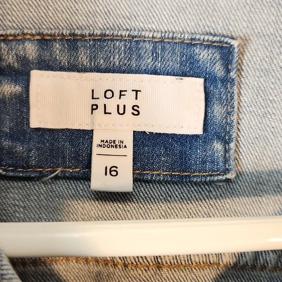 Loft Plus Denim  Trucker Jean Light Wash Jacket - Picture 4 of 8
